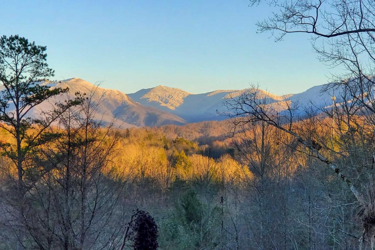 Cozy Cabin With Mountain Views Near Skylift Park! Villa Gatlinburg Exterior photo